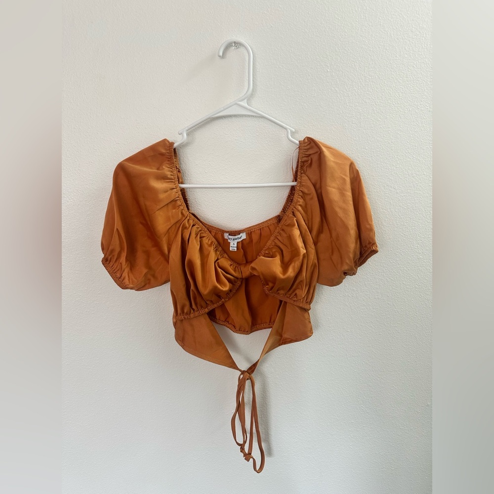 Pretty garbage top